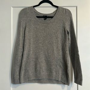 Women’s H&M basic gray sweater size M